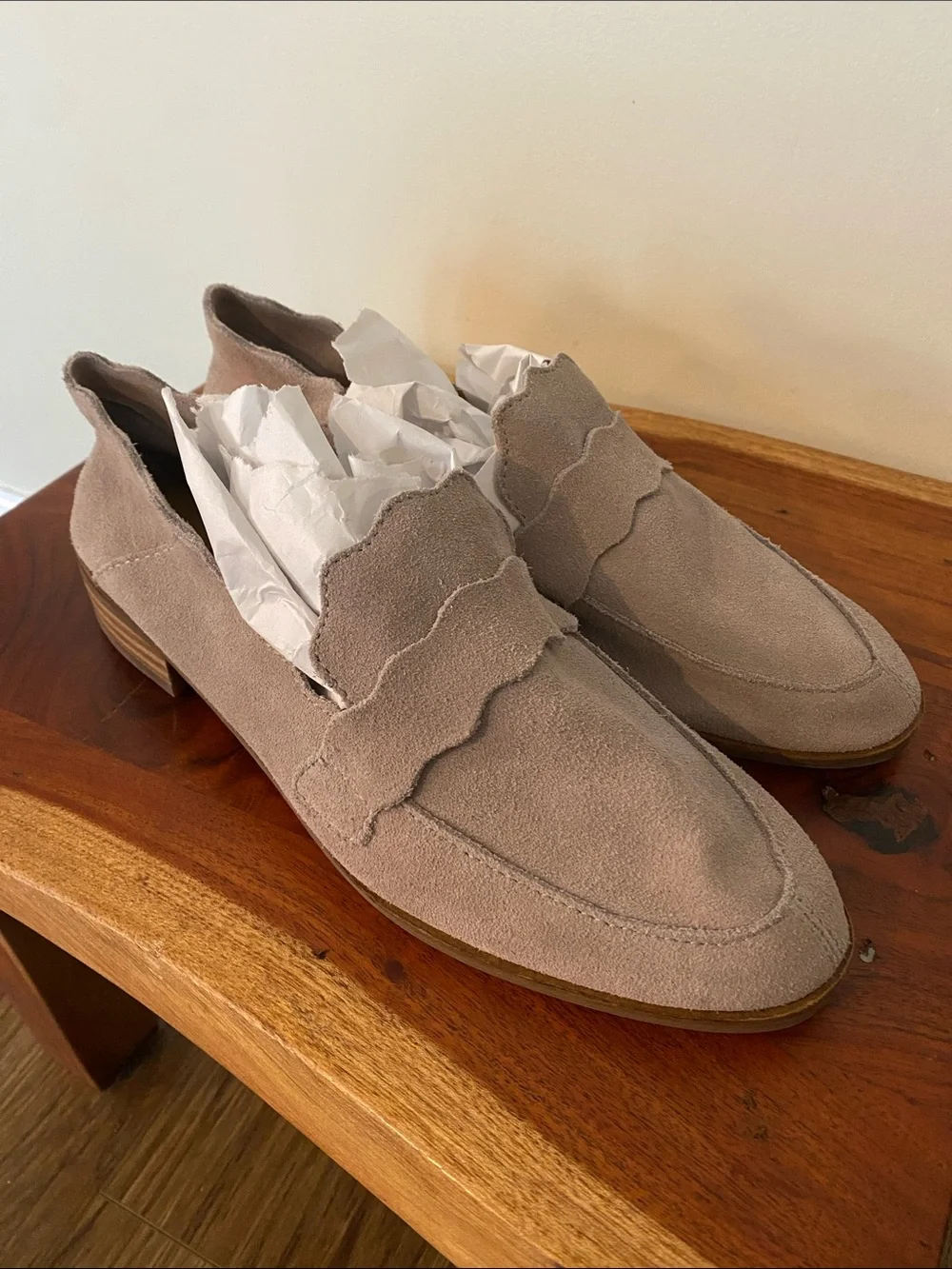 Lucky Brand Callister loafers in a beige suede with a scalloped edge detail. 8.5